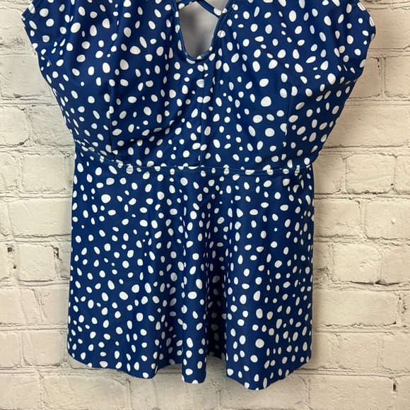 BloomChic Blue & White Polka Dot Ruffle Hem Crisscross Neck Tankini Top … - Picture 5 of 7